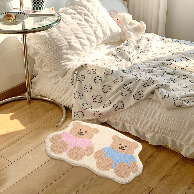 PAIDU Manufacturer Cartoon Carpet Cute Bear Floor Mat Bedroom Bedside Carpet