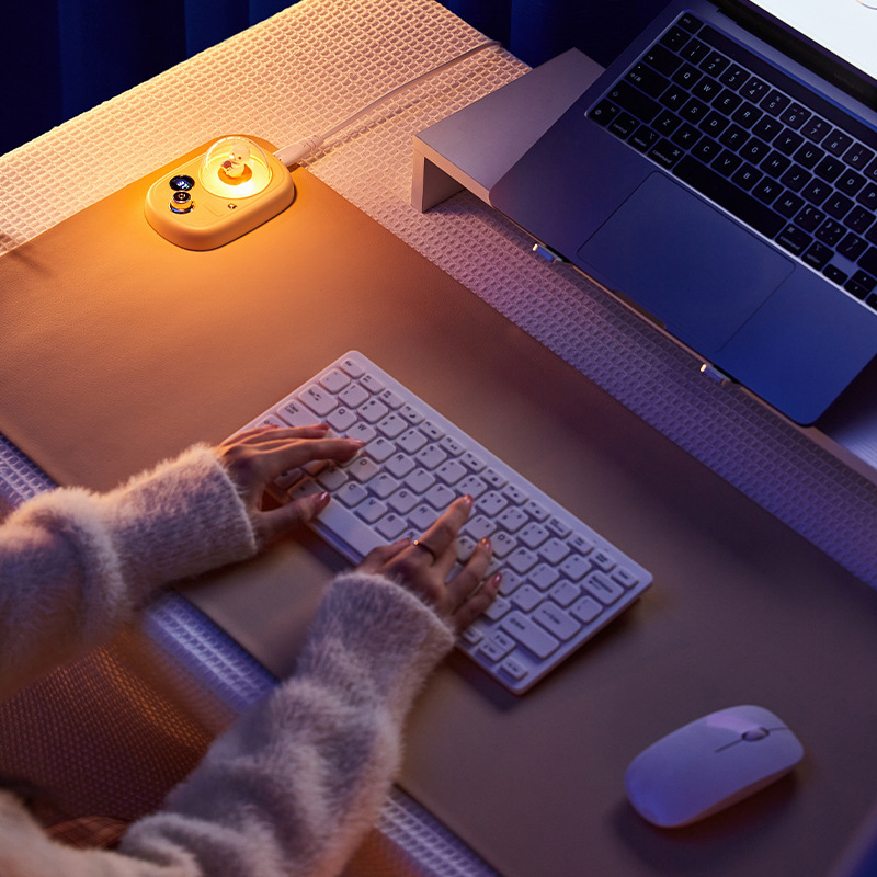 Paidu Manufacturer Heated Mouse Pad Waterproof Warm Hand Heating Warm Table Pad